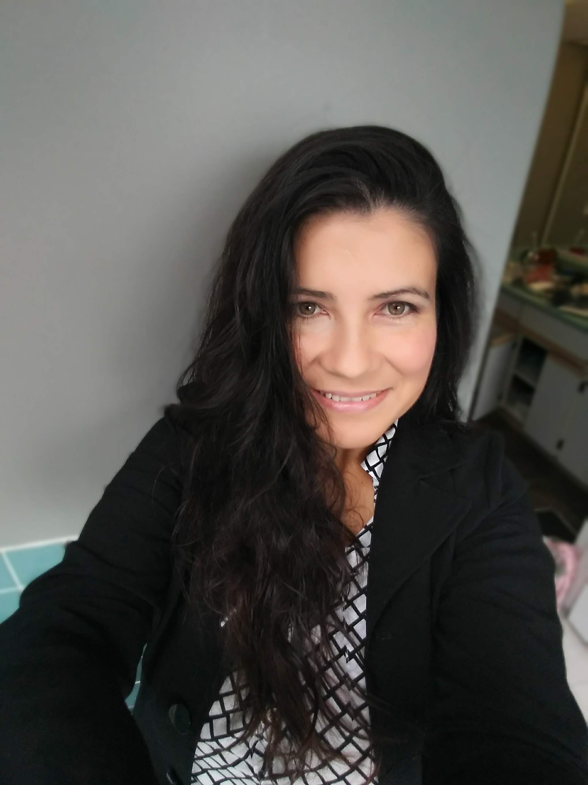 Teyo Yacela Soler, Job Seeker