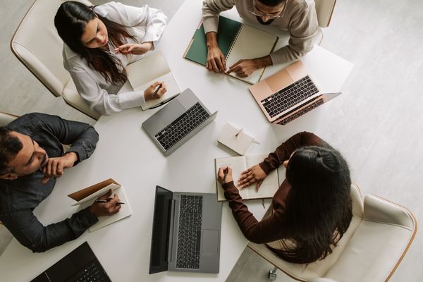 Introduction aux thèmes liés au handicap et au travail : Au-delà du simple soutien : l'inclusion des personnes en situation de handicap et le rôle de complice